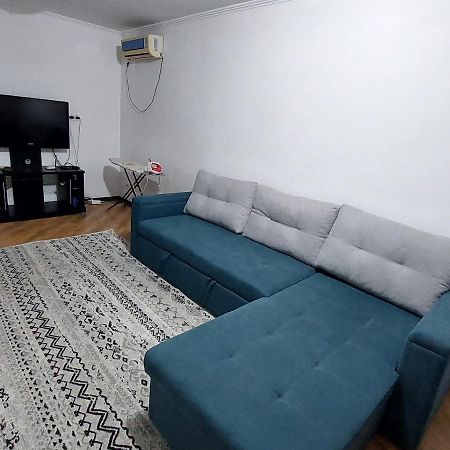 Apartment On Toktogula Bichkek Extérieur photo
